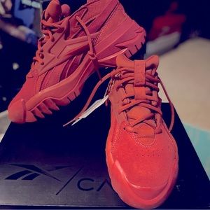 Red Club Cardi V2 Women’s Casual Sneakers Sz 7.5 New With Tags